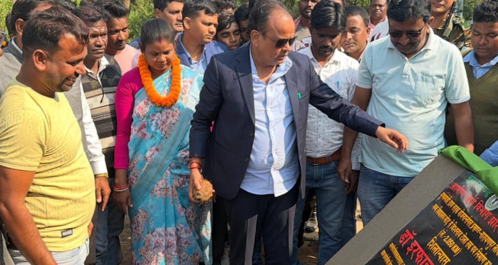 स्वास्थ्य मंत्री डॉ. इरफ़ान अंसारी ने किया शिलान्यास ग्रामीण बोले – “हमारी ज़िंदगी बदलने वाला फैसला”