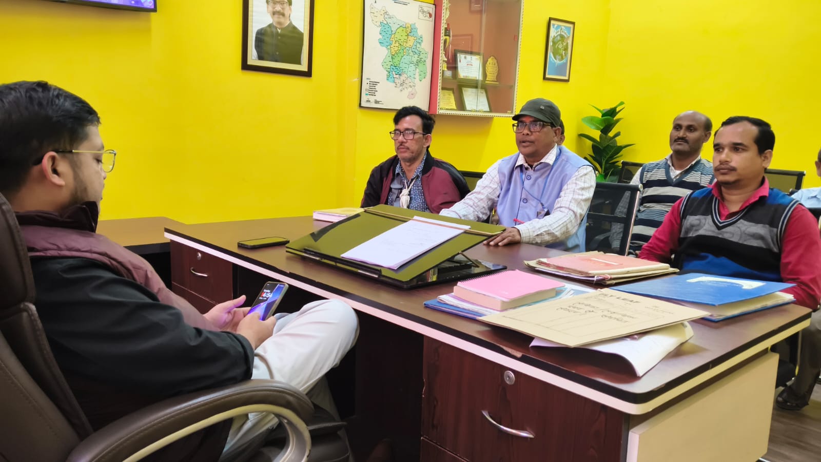 स्टीयरिंग कमेटी की बैठक में मध्यान भोजन मेनू तथा निर्धारित मात्रा में भोजन परसने का दिया निर्देश