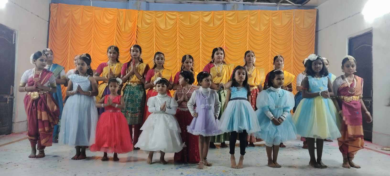 चित्तरंजन में सजी फगुआ की महफिल: कर्मचारी संघ के होली समारोह में झलकी एकजुटता