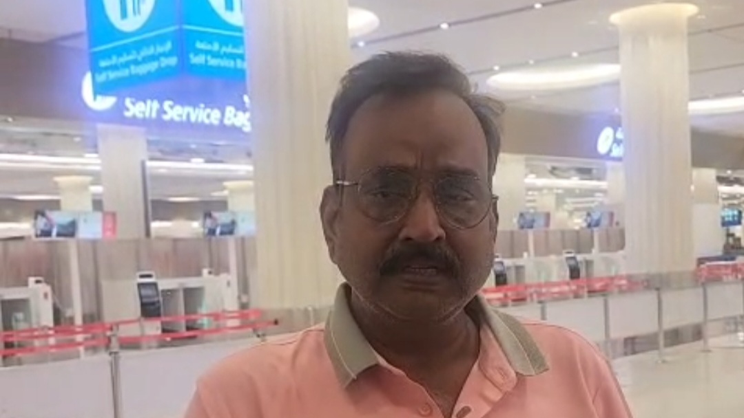 मिडिल ईस्ट तनाव का असर: दुबई एयरपोर्ट पर फंसे जामताड़ा के लोग, सोशल मीडिया वीडियो के जरिए सरकार से लगाई मदद की गुहार