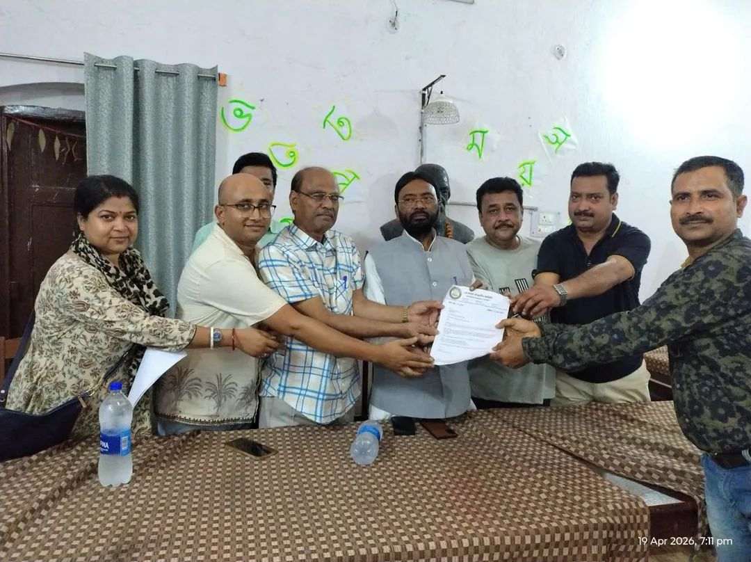 देवघर में बंगाली समाज की पहल: विधायक को सौंपा गया सांस्कृतिक मांगों का ज्ञापन