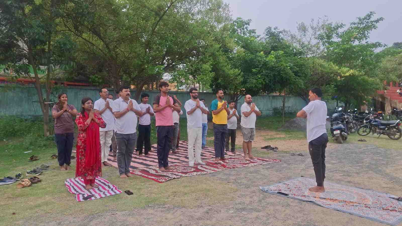 गांधी मैदान में गूंजा योग का संदेश, भाजपा कार्यकर्ताओं ने लिया स्वस्थ जीवन का संकल्प