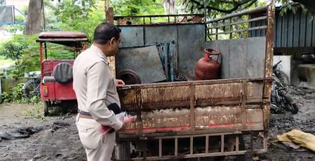 राधानगर में कथित अवैध सरिया कटाई यूनिट का भंडाफोड़, 4 टन लोहा जब्त; एक गिरफ्तार, मुख्य संचालक फरार