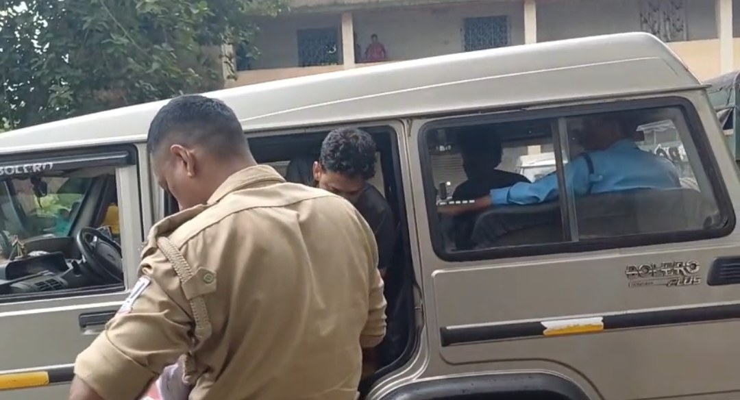 रामपुर चेकपोस्ट कथित अवैध वसूली प्रकरण में नया मोड़, दो निलंबित एमवीआई दोबारा अदालत में पेश; जांच तेज