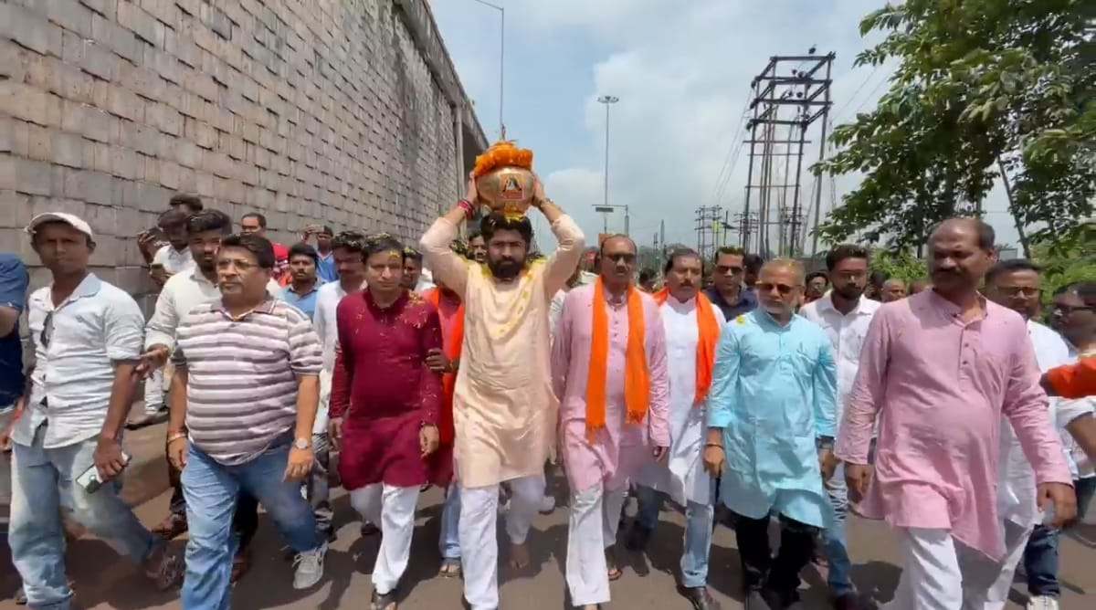 संत रविदास की 650वीं जयंती पर आस्था और सामाजिक समरसता का संदेश, वाराणसी की पावन मिट्टी के साथ निकली शोभायात्रा
