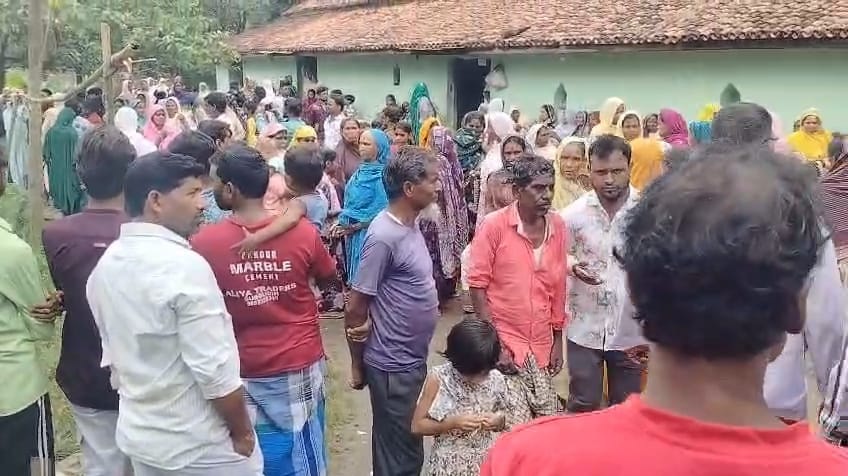 रुपडीह में फंदे से लटका मिला 28 वर्षीय विवाहिता का शव, पति-पत्नी के विवाद के बाद मौत से मचा हड़कंप